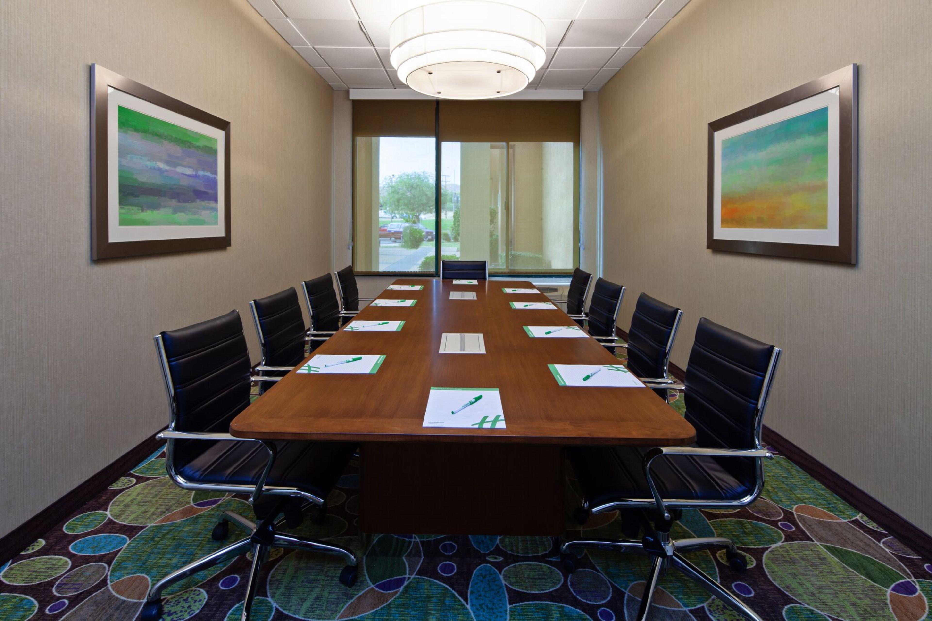 Holiday Inn Palmdale-Lancaster, an IHG Hotel Bagian luar foto
