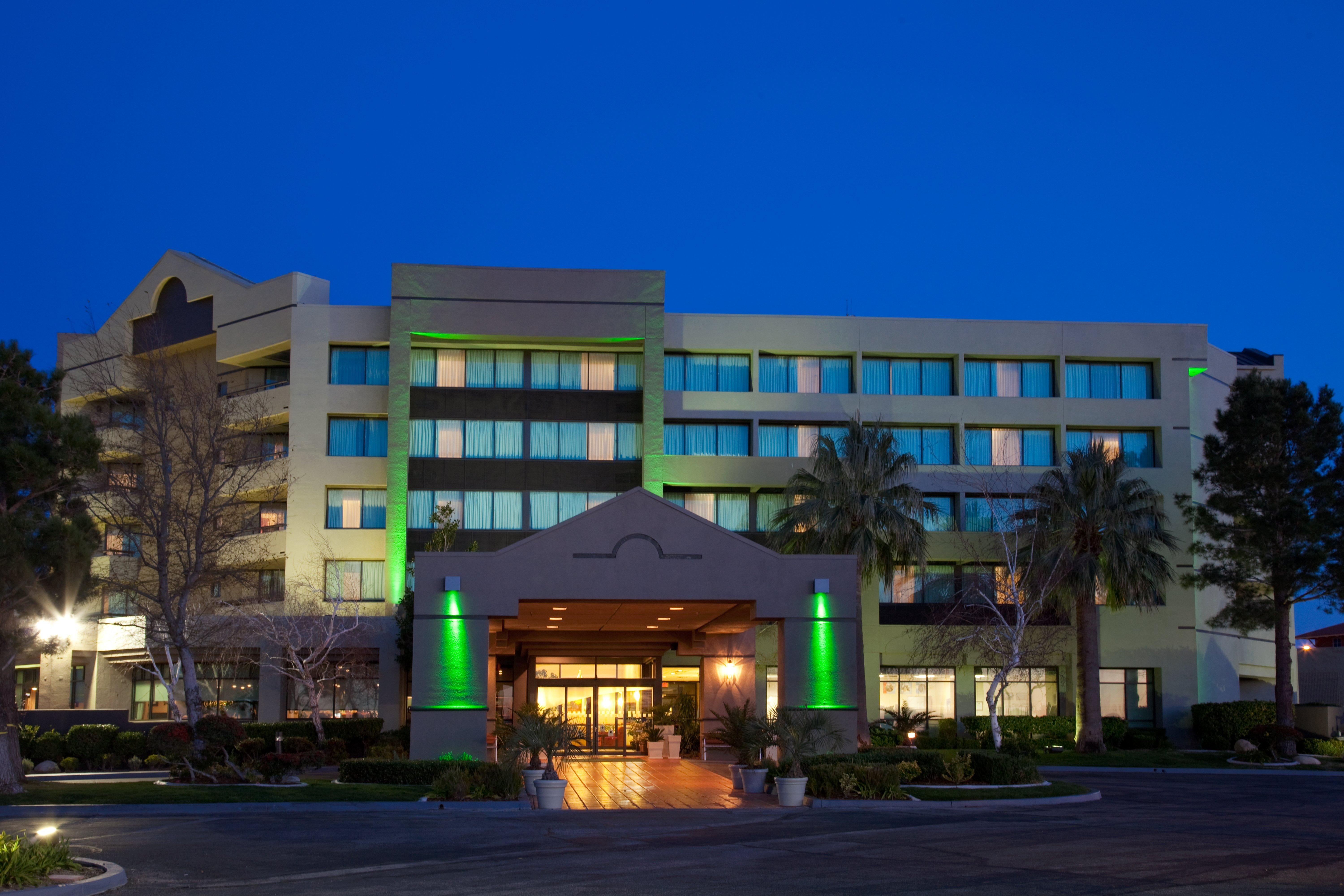 Holiday Inn Palmdale-Lancaster, an IHG Hotel Bagian luar foto