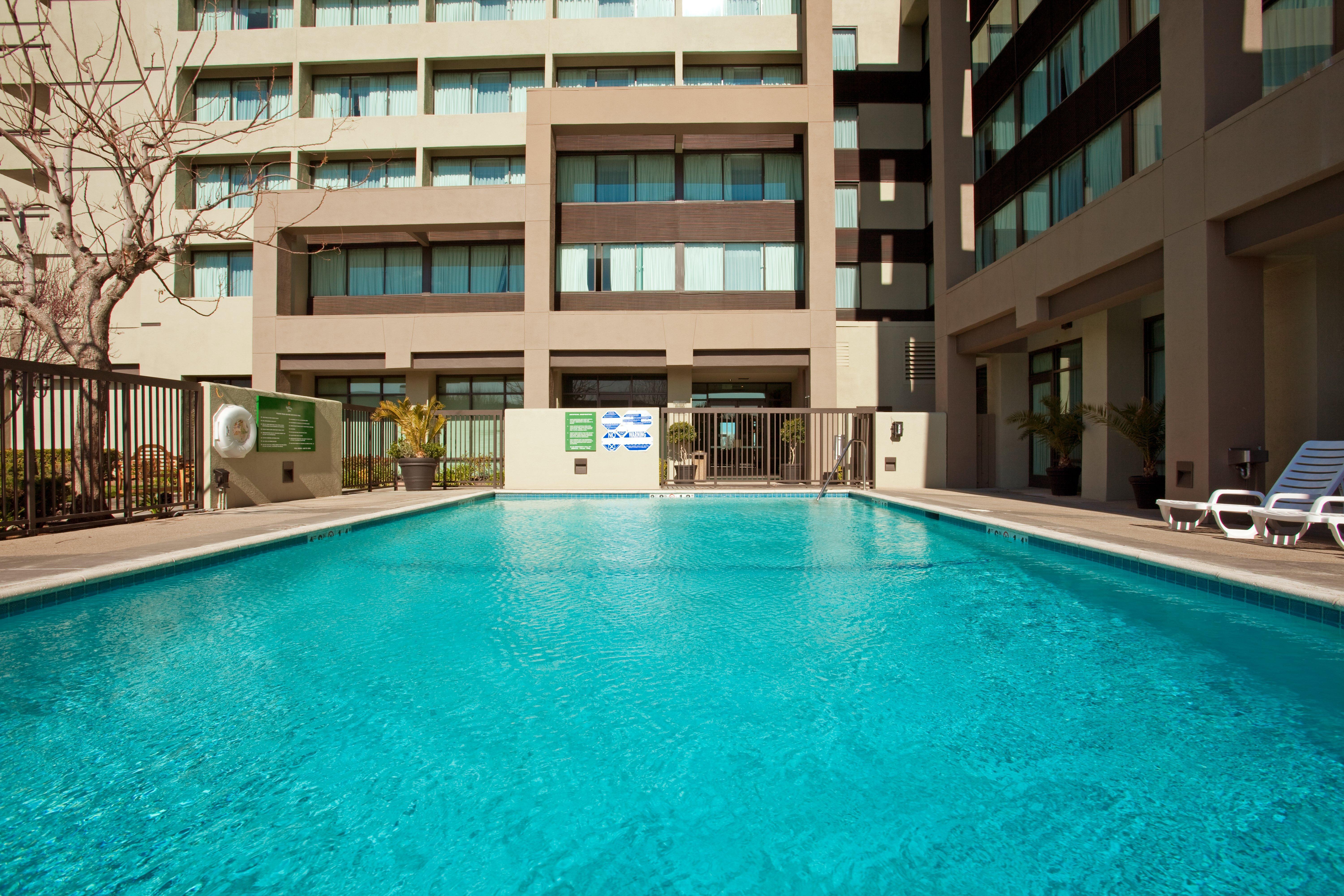 Holiday Inn Palmdale-Lancaster, an IHG Hotel Bagian luar foto