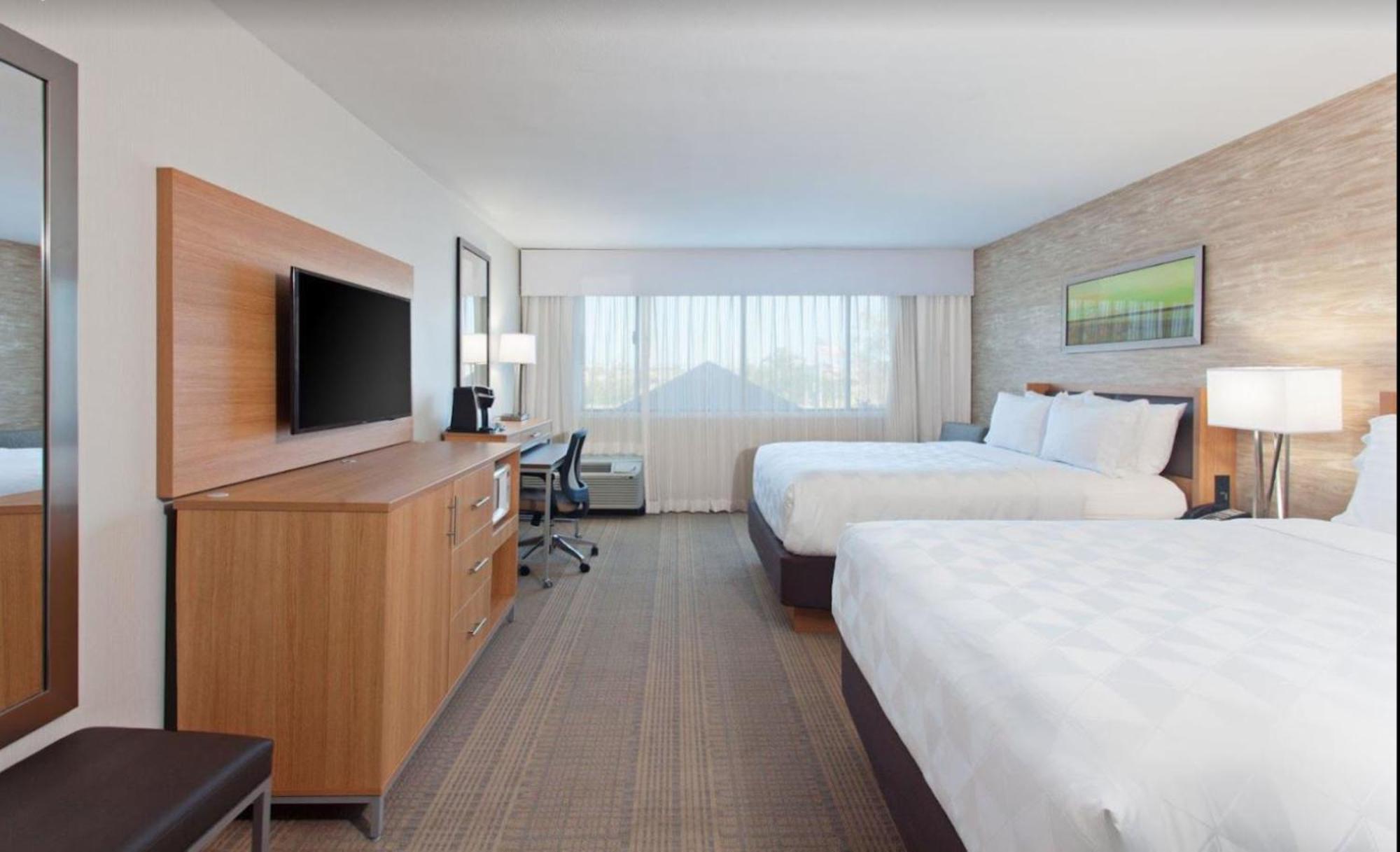 Holiday Inn Palmdale-Lancaster, an IHG Hotel Bagian luar foto