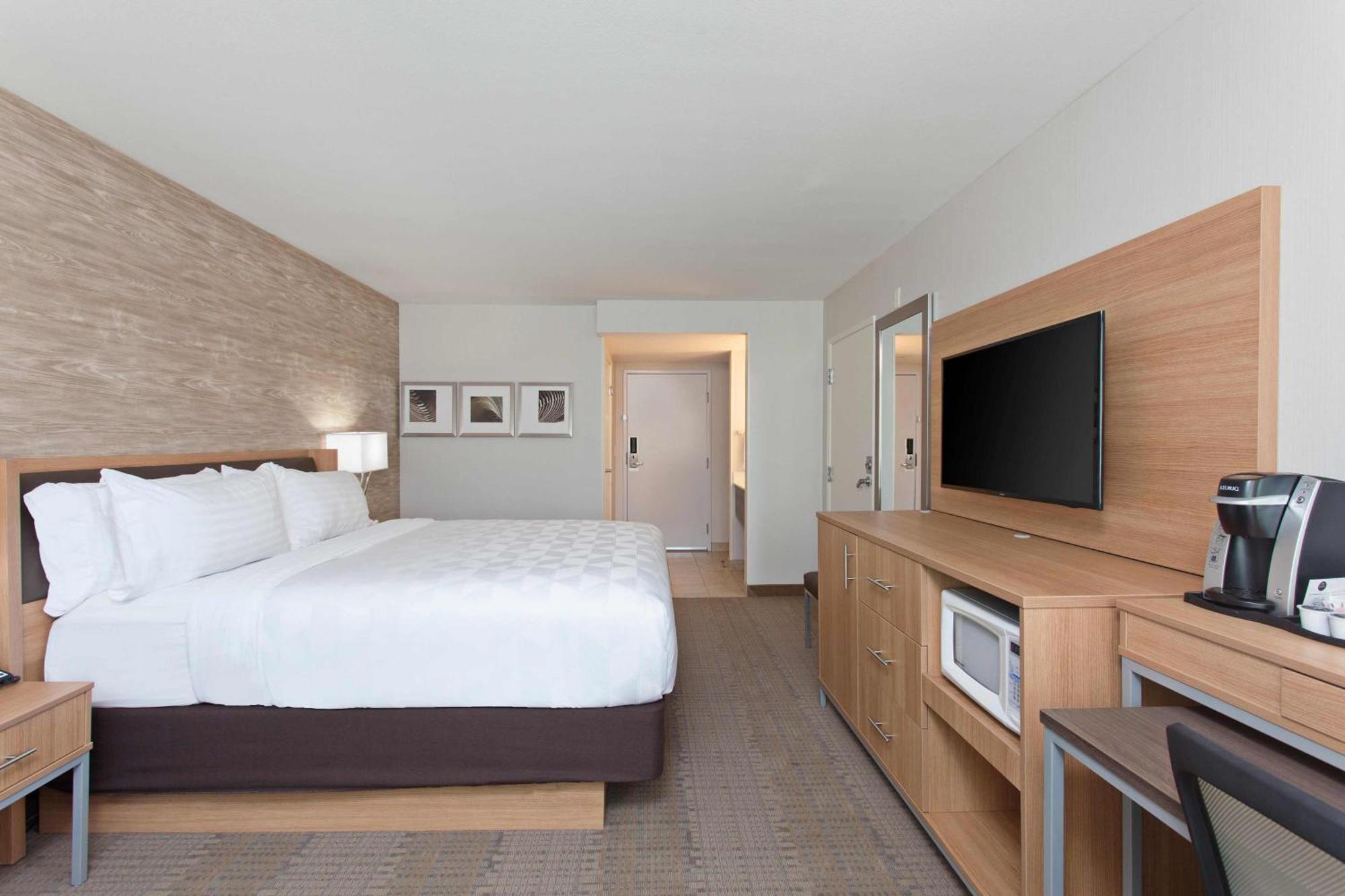 Holiday Inn Palmdale-Lancaster, an IHG Hotel Bagian luar foto