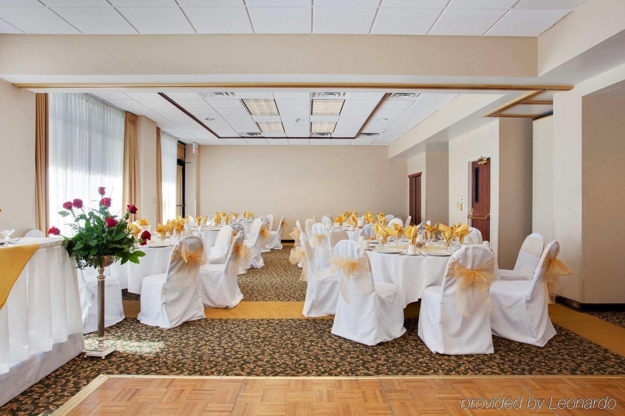 Holiday Inn Palmdale-Lancaster, an IHG Hotel Bagian luar foto