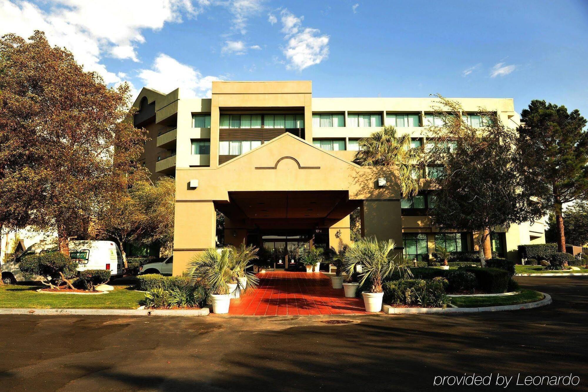 Holiday Inn Palmdale-Lancaster, an IHG Hotel Bagian luar foto